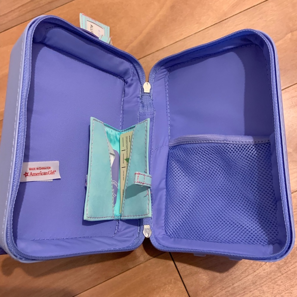 American Girl Luggage - like new. - Picture 3 of 5